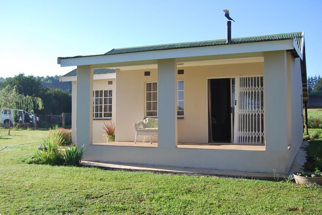 Moya Cottage Underberg Kamer foto